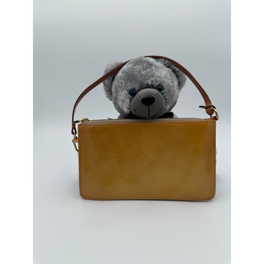 Louis Vuitton Verni Pochette - Picture 2 of 16